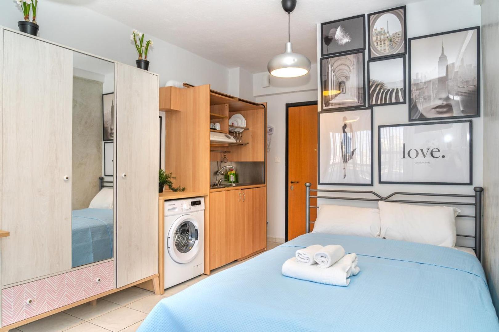 Kosmos Service Apartment Beautiful Studio 3 With Additional Cost Parking 塞萨洛尼基 外观 照片