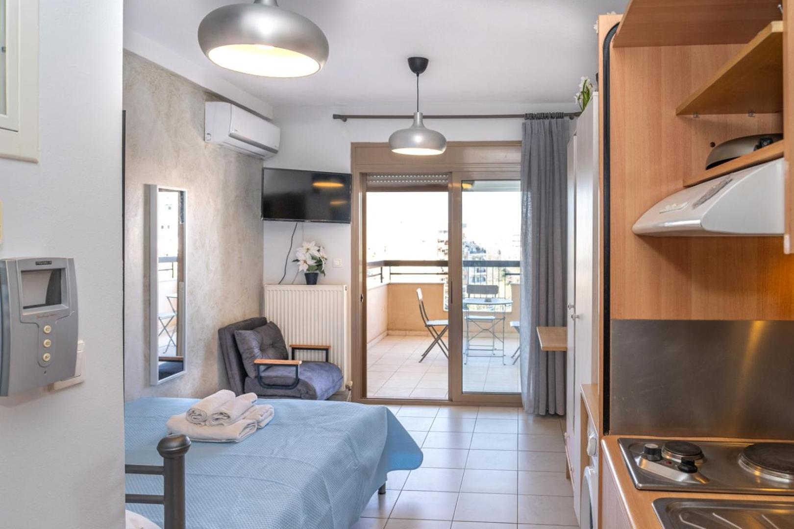 Kosmos Service Apartment Beautiful Studio 3 With Additional Cost Parking 塞萨洛尼基 外观 照片