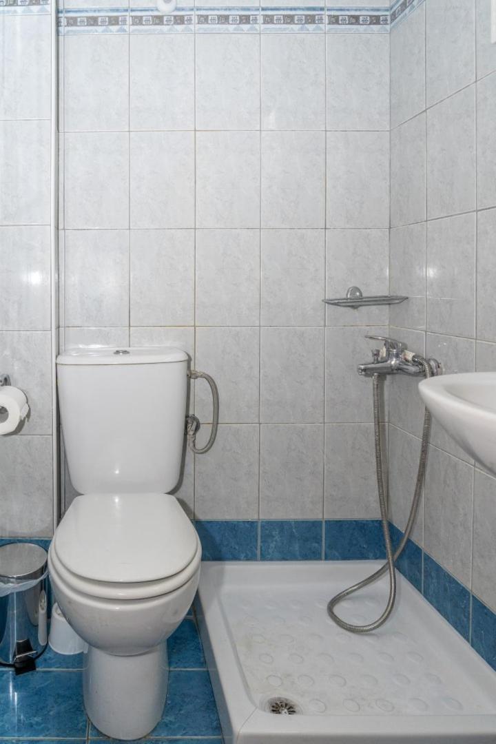 Kosmos Service Apartment Beautiful Studio 3 With Additional Cost Parking 塞萨洛尼基 外观 照片