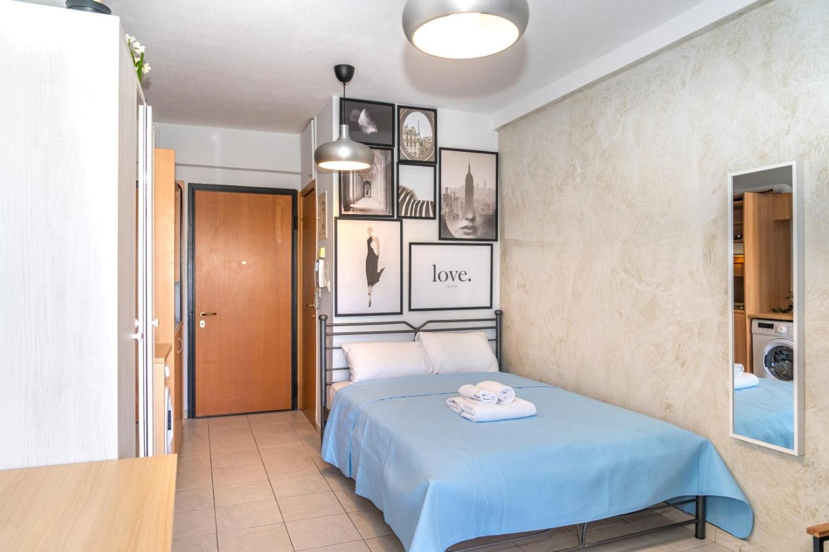 Kosmos Service Apartment Beautiful Studio 3 With Additional Cost Parking 塞萨洛尼基 外观 照片