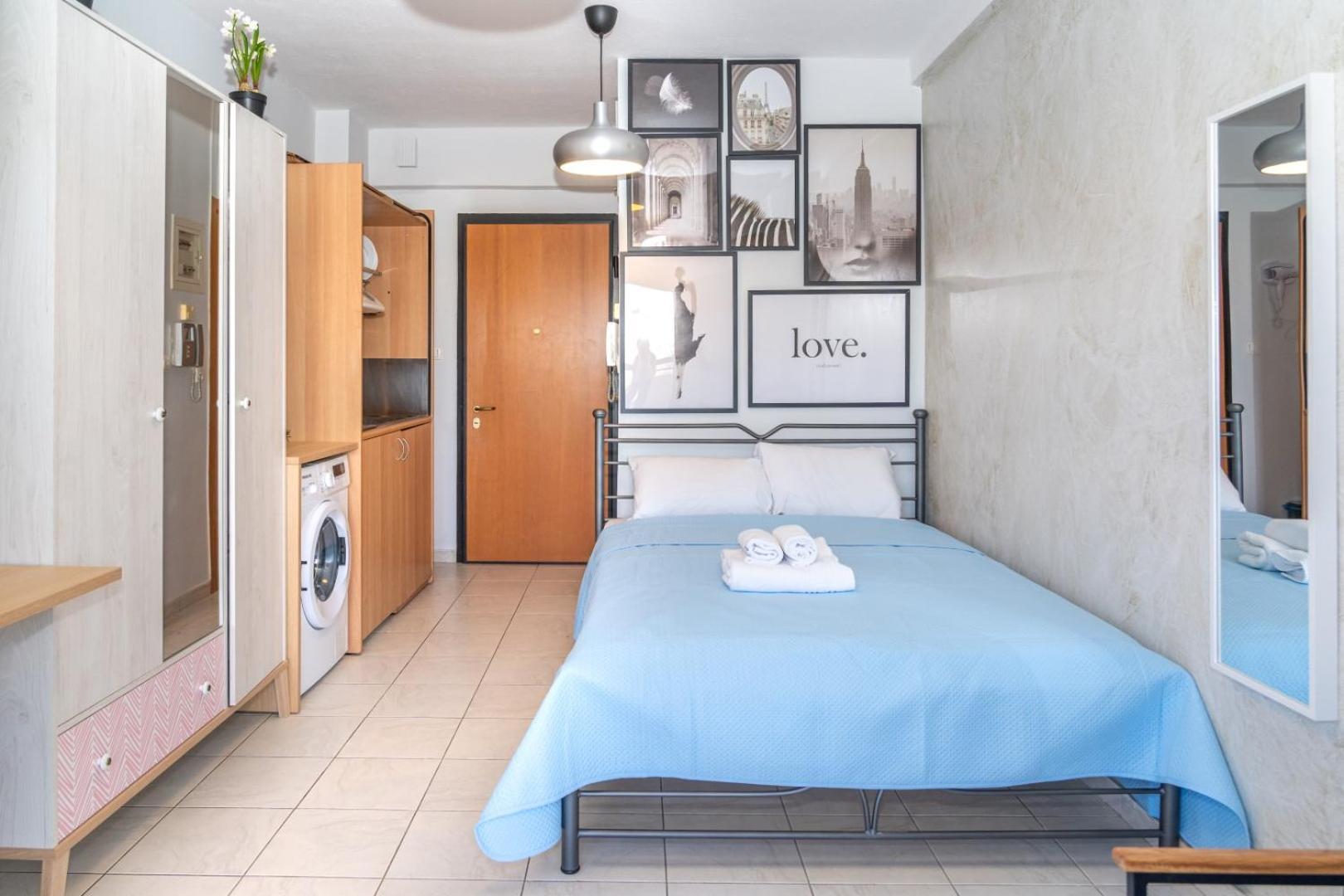 Kosmos Service Apartment Beautiful Studio 3 With Additional Cost Parking 塞萨洛尼基 外观 照片