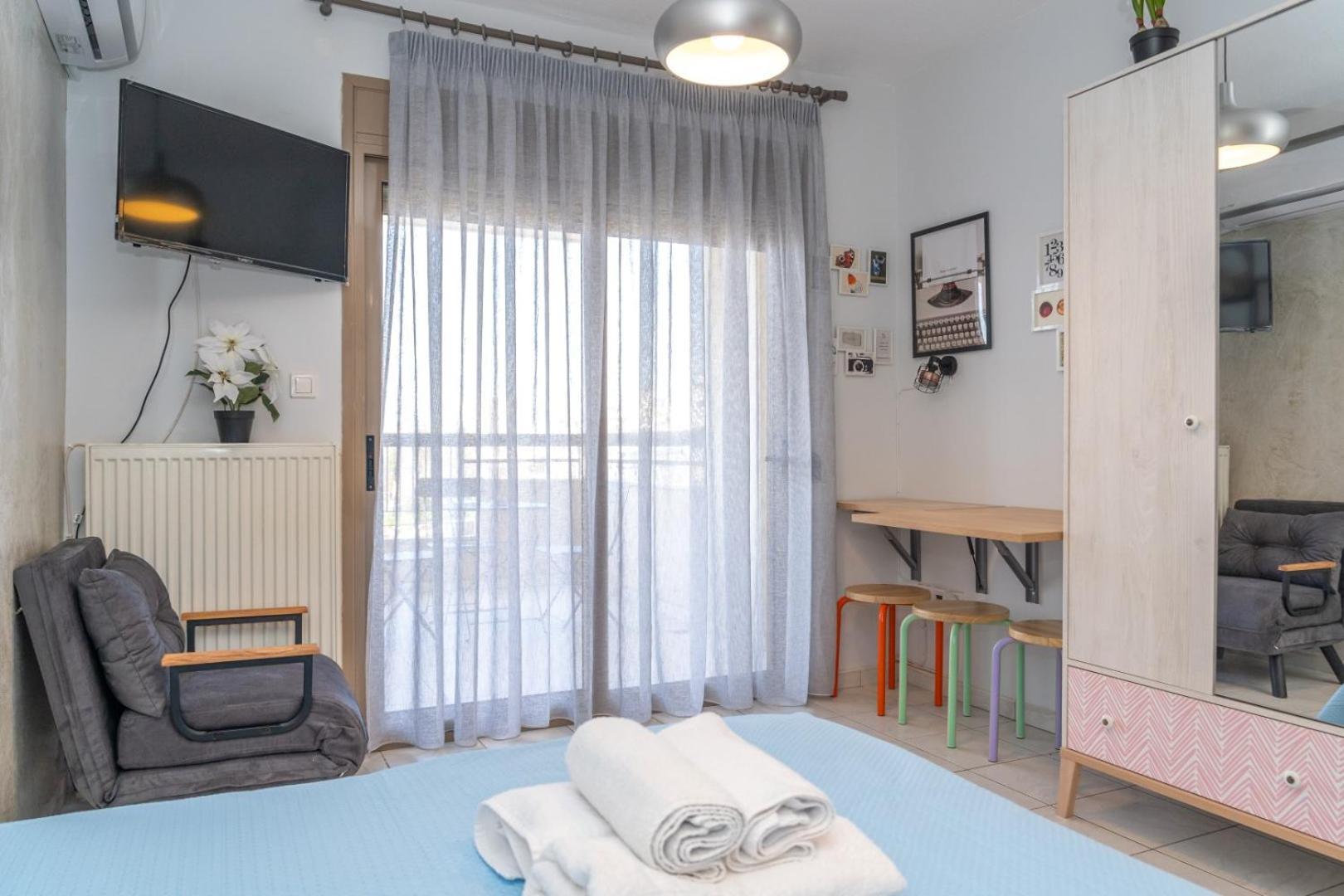 Kosmos Service Apartment Beautiful Studio 3 With Additional Cost Parking 塞萨洛尼基 外观 照片
