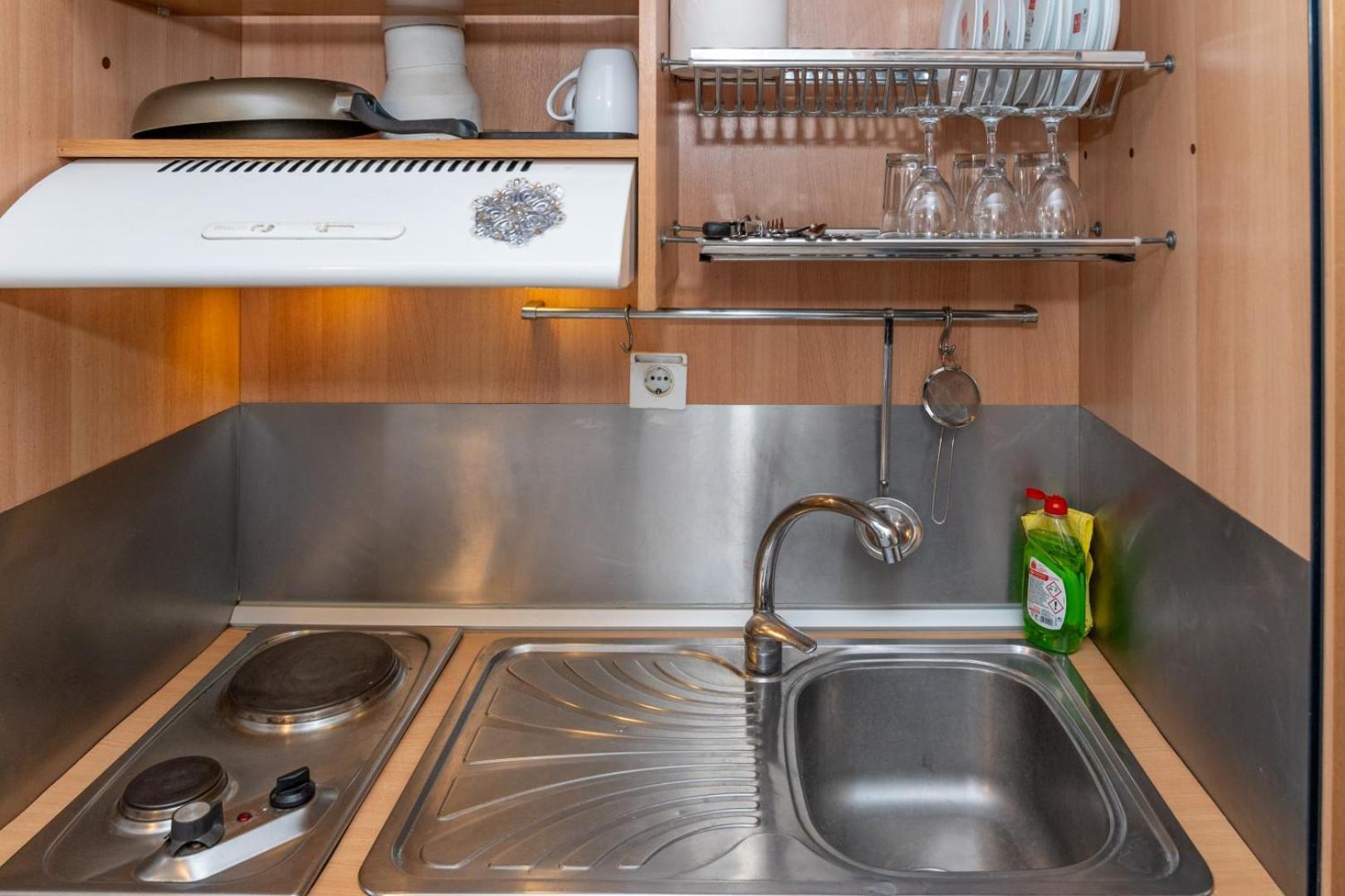Kosmos Service Apartment Beautiful Studio 3 With Additional Cost Parking 塞萨洛尼基 外观 照片