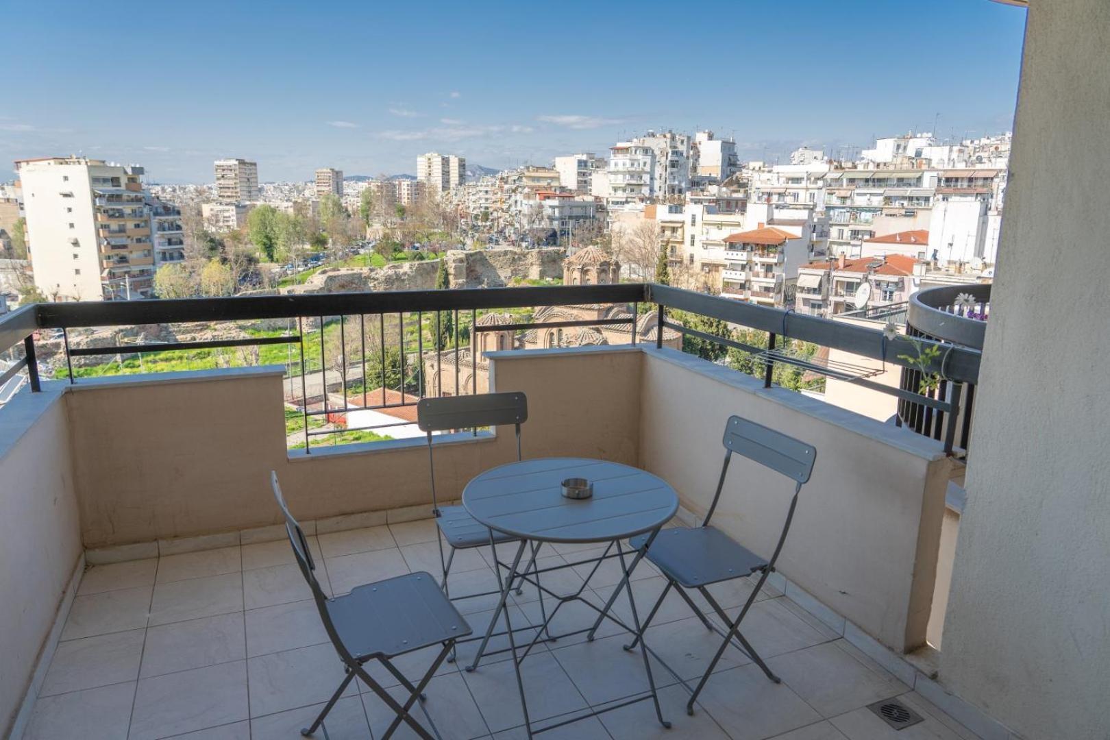 Kosmos Service Apartment Beautiful Studio 3 With Additional Cost Parking 塞萨洛尼基 外观 照片